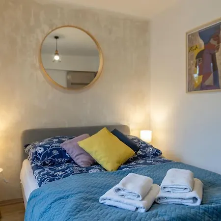Dream Big Little One. Unique Loft W/small Balcony. Cracovia