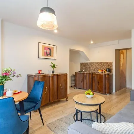 Dream Big Little One. Unique Loft W/small Balcony. Krakau
