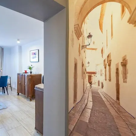 Dream Big Little One. Unique Loft W/small Balcony. Lägenhet Kraków