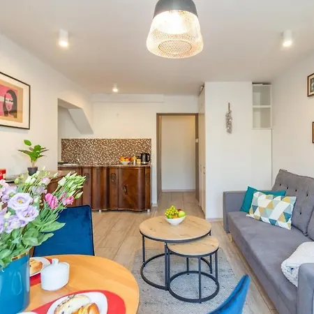 Dream Big Little One. Unique Loft W/small Balcony. Lägenhet *