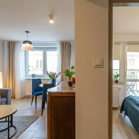 Dream Big Little One. Unique Loft W/small Balcony. شقة